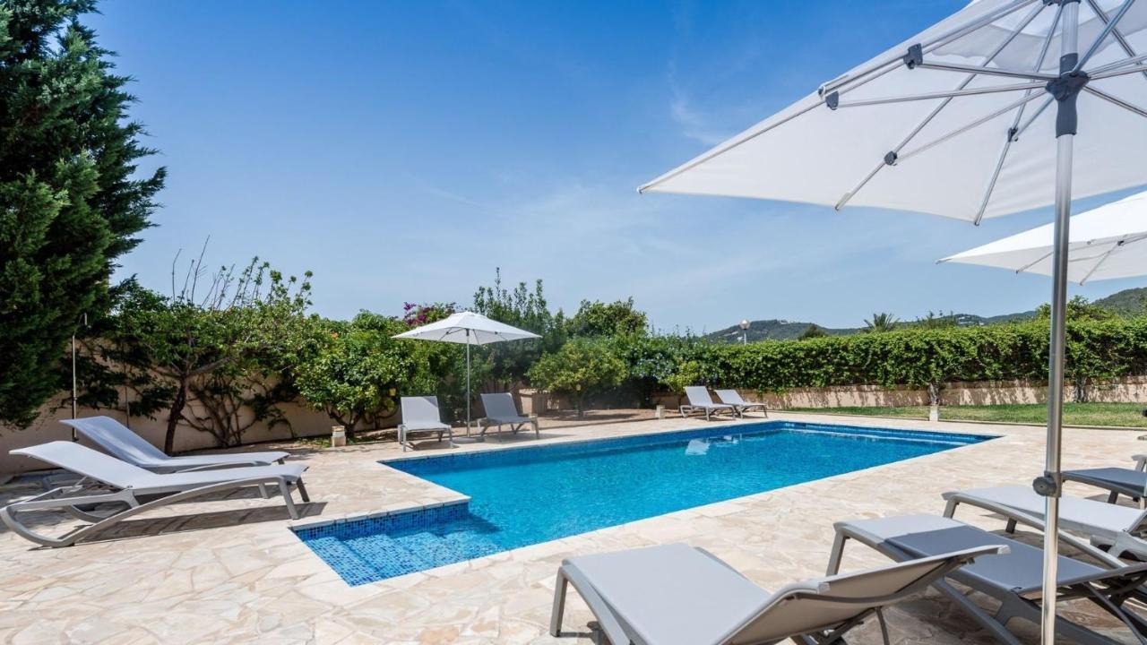 Villa Etruria Close To Playa D'En Bossa Sant Josep de sa Talaia Exterior foto